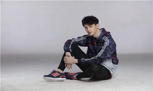 唐晓天方否认恋情并为自己的不文明行为道歉