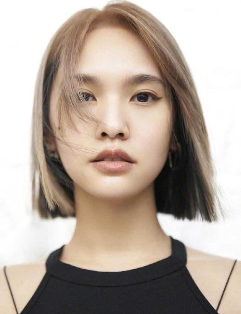 10款长脸适合的短发彰显独特女人韵味