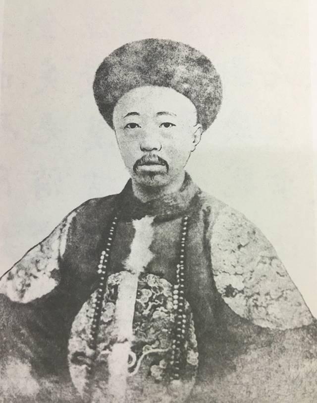 清朝有十二个铁帽子王十个是亲王只有两个是郡王