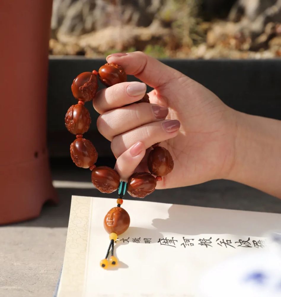 橄榄核手串(橄榄核手串寓意)