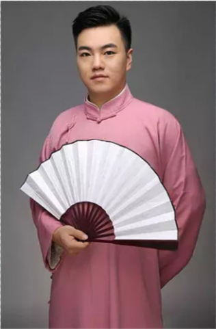 德云社又遇突发情况刘九儒被观众提醒超时