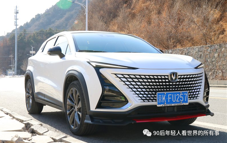 年轻人第一台车如何选择 10来万的预算想买个性的车 它或许是你的菜 腾讯新闻