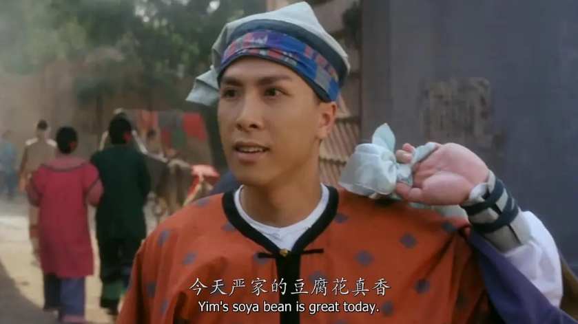 于是咏春回山找师父五枚师太求助,师父授以寸功,破掉飞天猩猩的独门