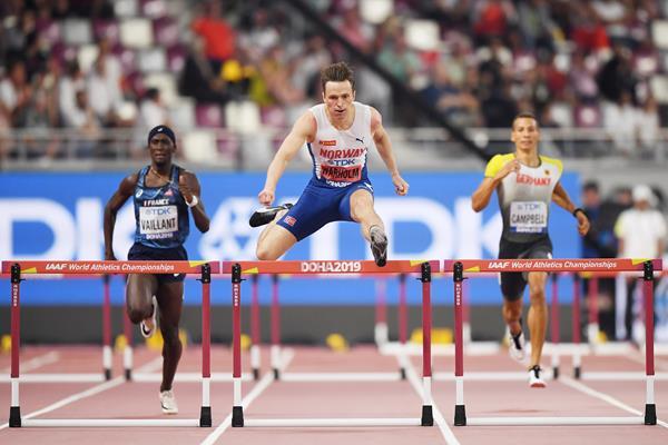 男子400米栏世界纪录是传奇名将凯文杨29年前创造的46秒78,过去三年