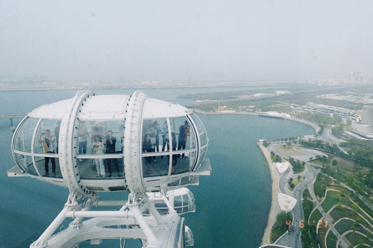 登上摩天轮，体验128米高空俯瞰“宝安湾”