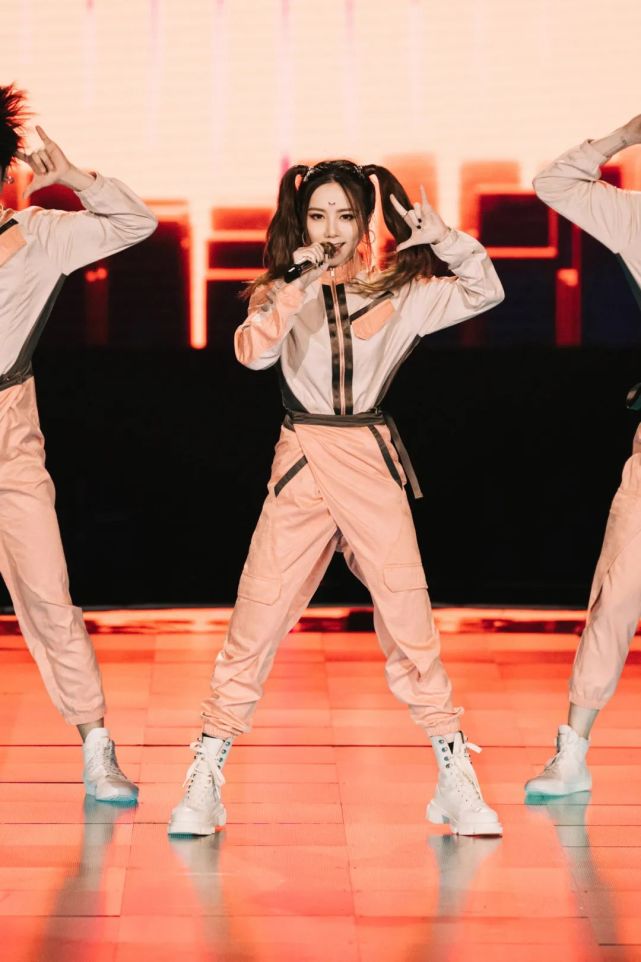 邓紫棋hellodance准备好一起biubiubiu