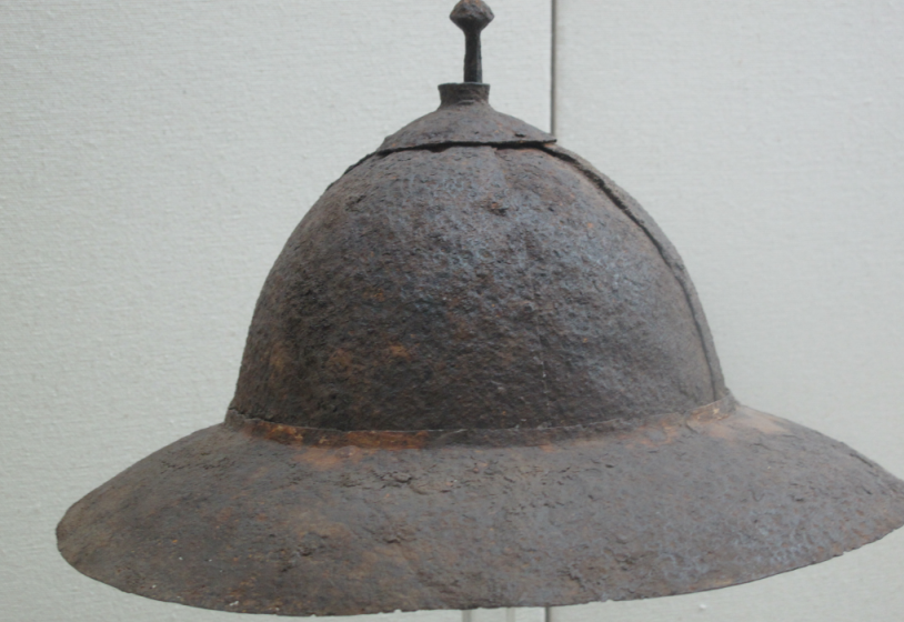 一度曾被清朝禁绝,通杀影视剧的飞碟盔,其实曾是汉民族的象征