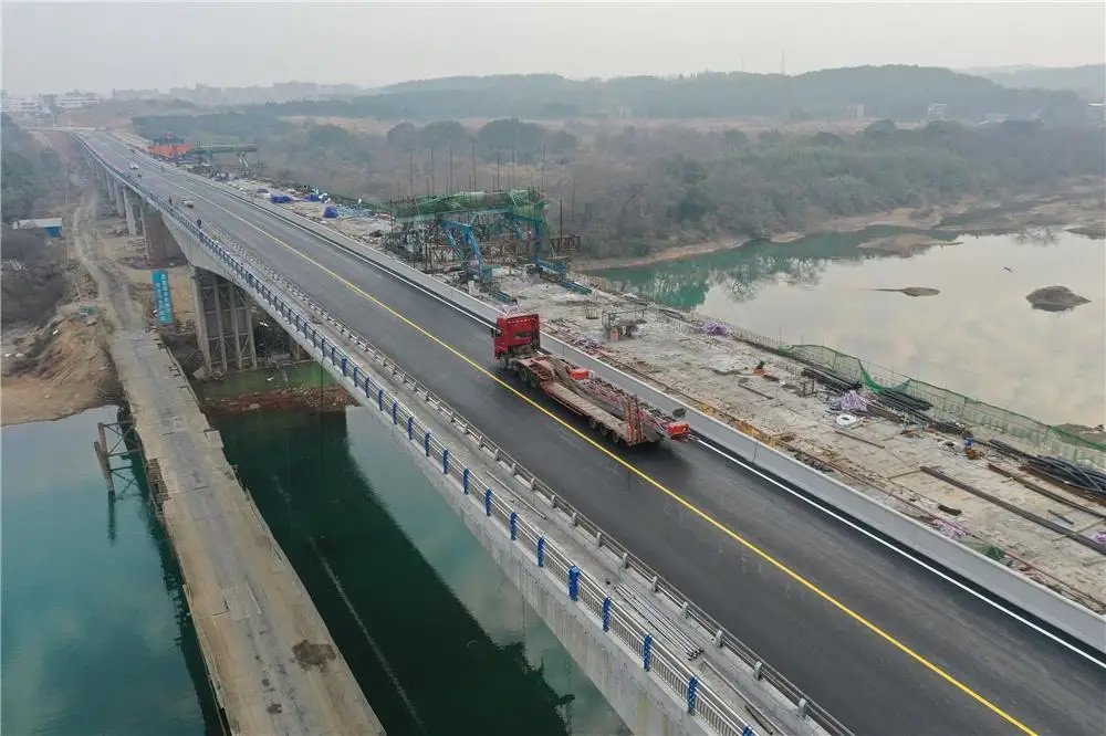 道县这条路开通后,207国道可以省半个小时以上