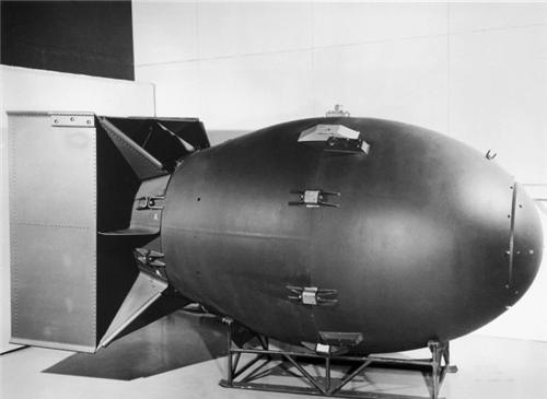 美国第一颗核弹叫瘦子苏联叫南瓜中国的叫什么名字太霸气了