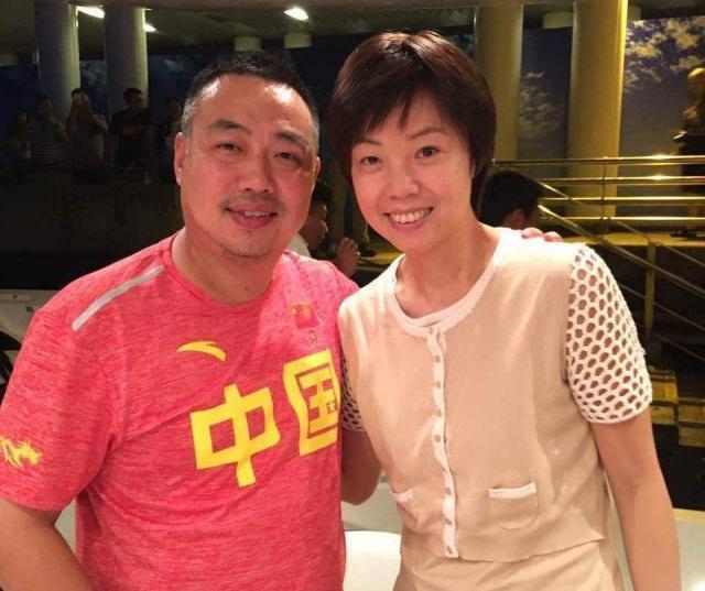 张怡宁退役后嫁老头,结婚10年一子一女,如今58岁丈夫已老态尽显