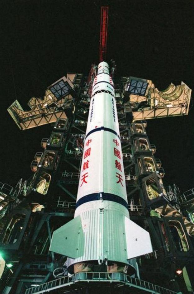 百年瞬间亚洲一号卫星成功发射