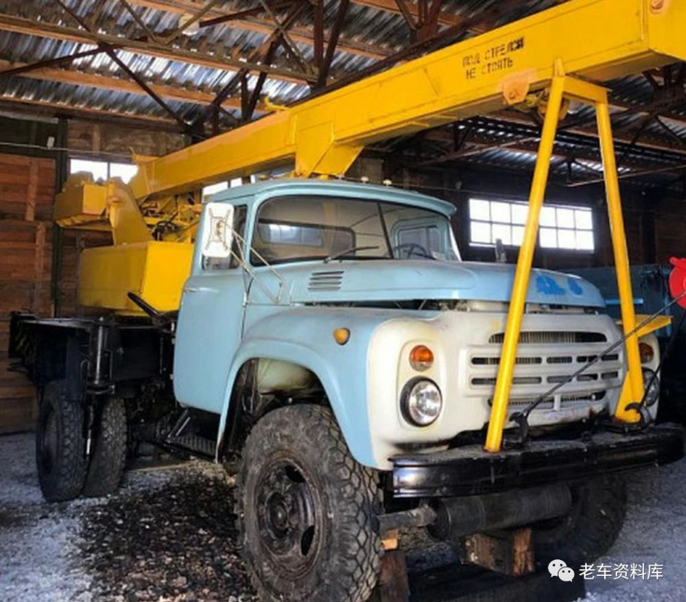 被遗弃二十多年的吉尔新卡车_腾讯新闻