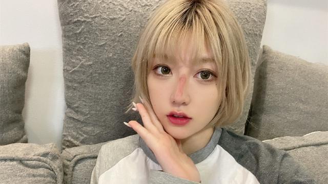 游戏陪玩咬米真实素颜曝光 除了黑眼圈没缺点 怪不得要收416 腾讯新闻