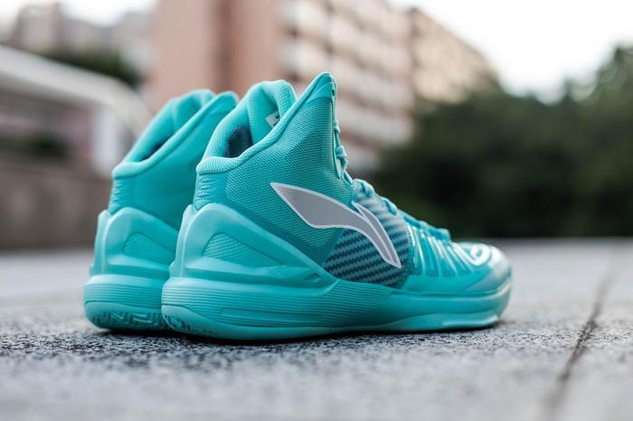 看看就好蔡恩1代签名鞋曝光外形被指像安踏耐克这设计早就不该买了