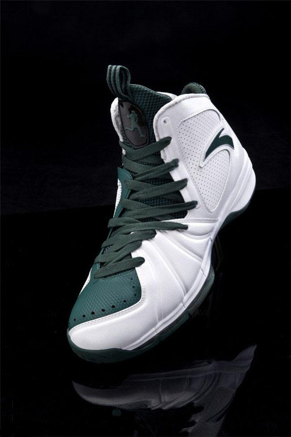 看看就好蔡恩1代签名鞋曝光外形被指像安踏耐克这设计早就不该买了