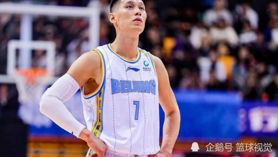 放弃北京首钢的7位数年薪，林书豪只想证明32岁的黄种人还能打NBA