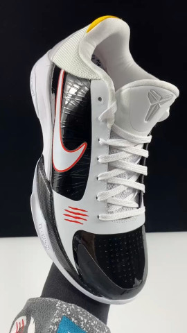 科比5黑白李小龙