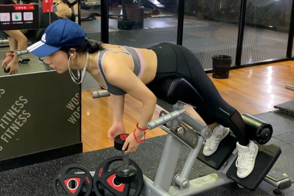 章泽天最新健身照再次圈粉身材好的人都在更自律地运动