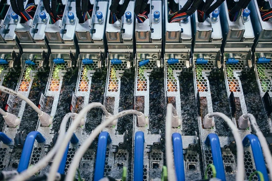 英特爾希望通過浸沒式液冷散熱來提高HPC效率，以打破風冷散熱極限美森英語培訓機構怎么樣