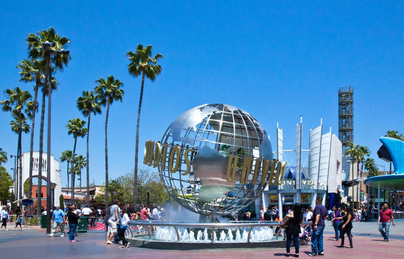 斯蒂迪奥城的万特乐大道是sushi row的故乡,sushi row因其新鲜的寿司