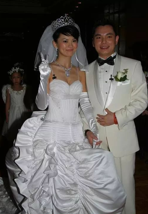 秦海璐甜蜜追夫史:第一面互相看不顺眼,如今我俩婚姻美满已9年