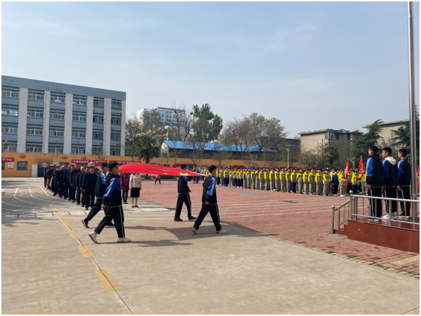 市第四十中学举行传承红色基因致敬建党百年主题升旗仪式