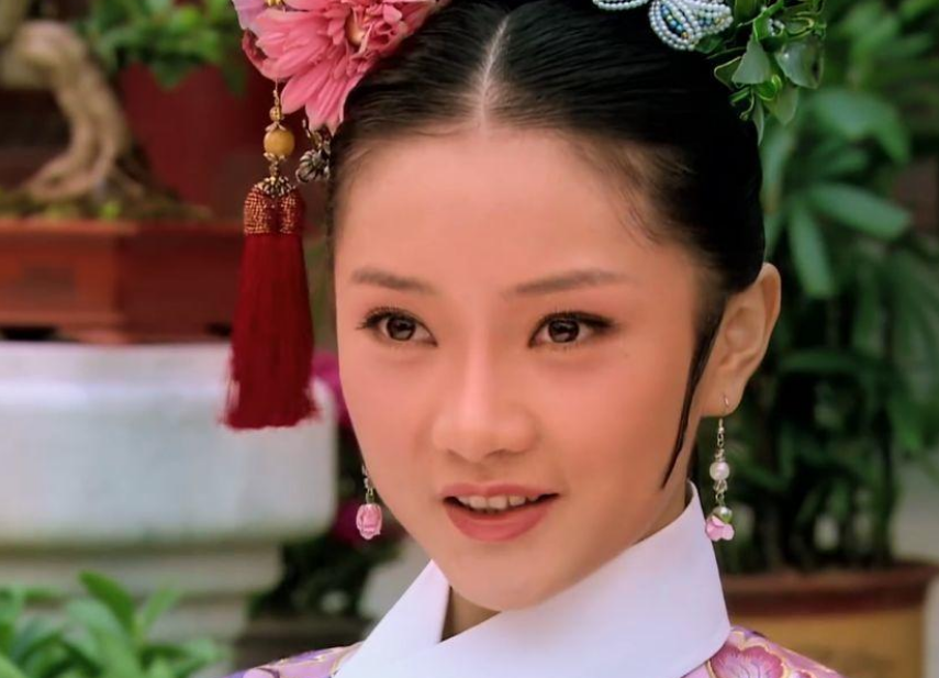 甄嬛传:皇上病重陪伴他的并非叶澜依,而是原著中的她,爱惨了皇上