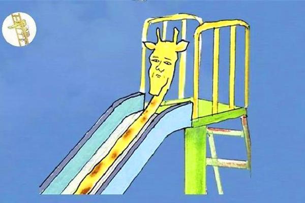 长颈鹿吃零食滑滑梯时会是什么样?