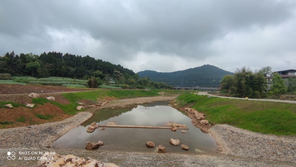 張飛廟,永安寺,五龍廟,滕王閣,觀音寺,巴巴寺,大佛寺,川北道貢院,天宮