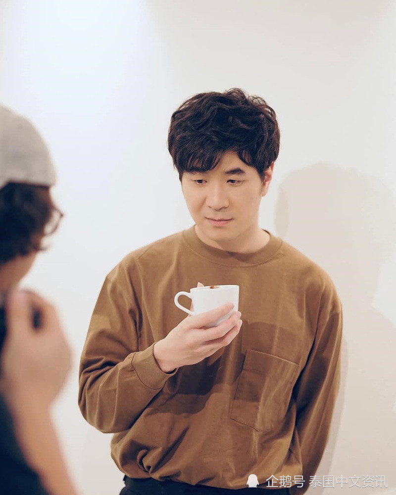 泰国知名男歌手stamp确诊曾到曼谷通罗区出席活动