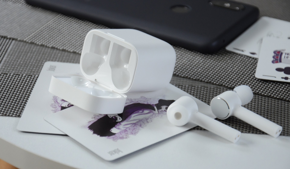 第三款:小米air蓝牙耳机