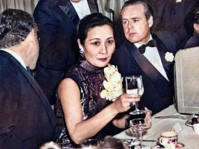 宋美龄100多岁时在宋子文墓前老泪纵横留下一段话