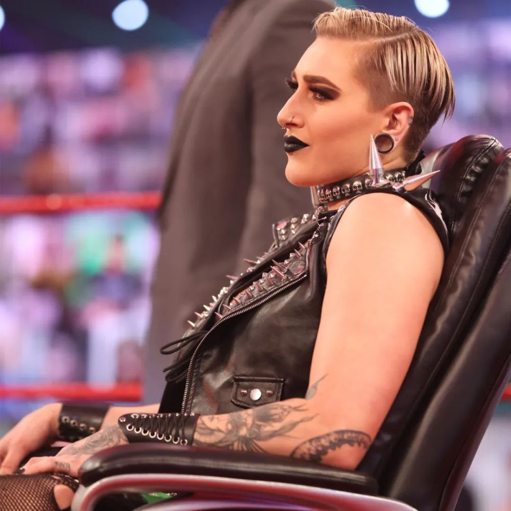 人成为第一次挑战sd女子冠军和贝莉(bayley)还将加入贝基-林奇(becky