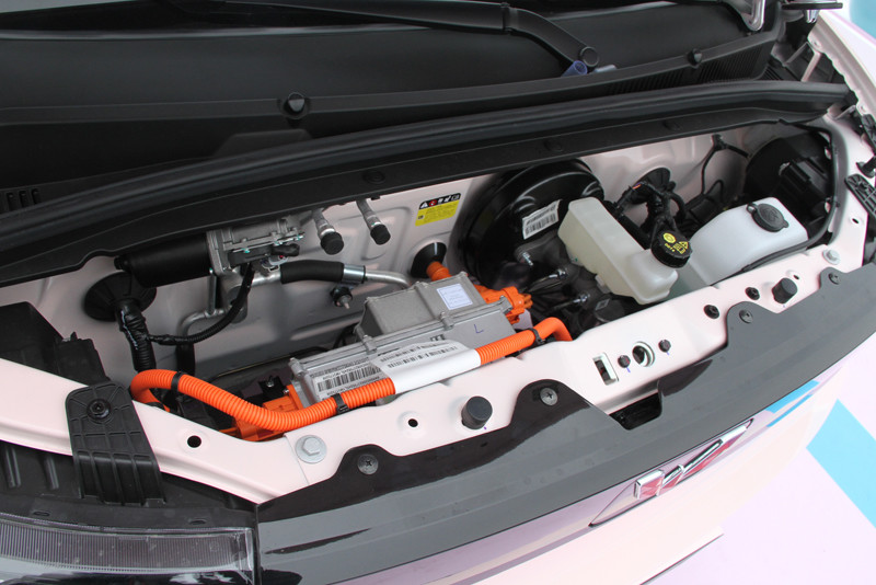 售376436万元五菱宏光miniev马卡龙上市