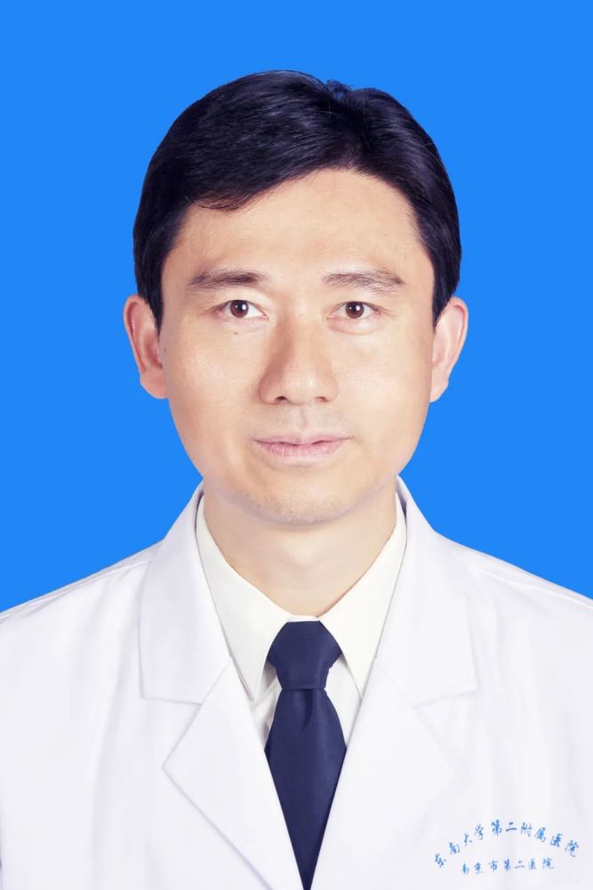 李鸣副主任医师擅长颅内肿瘤(胶质瘤,脑膜瘤,垂体瘤,听神经瘤等),脊髓