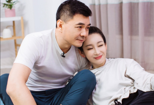 大家也通过这个节目了解到了知名女演员秦海璐不为人知的另一面