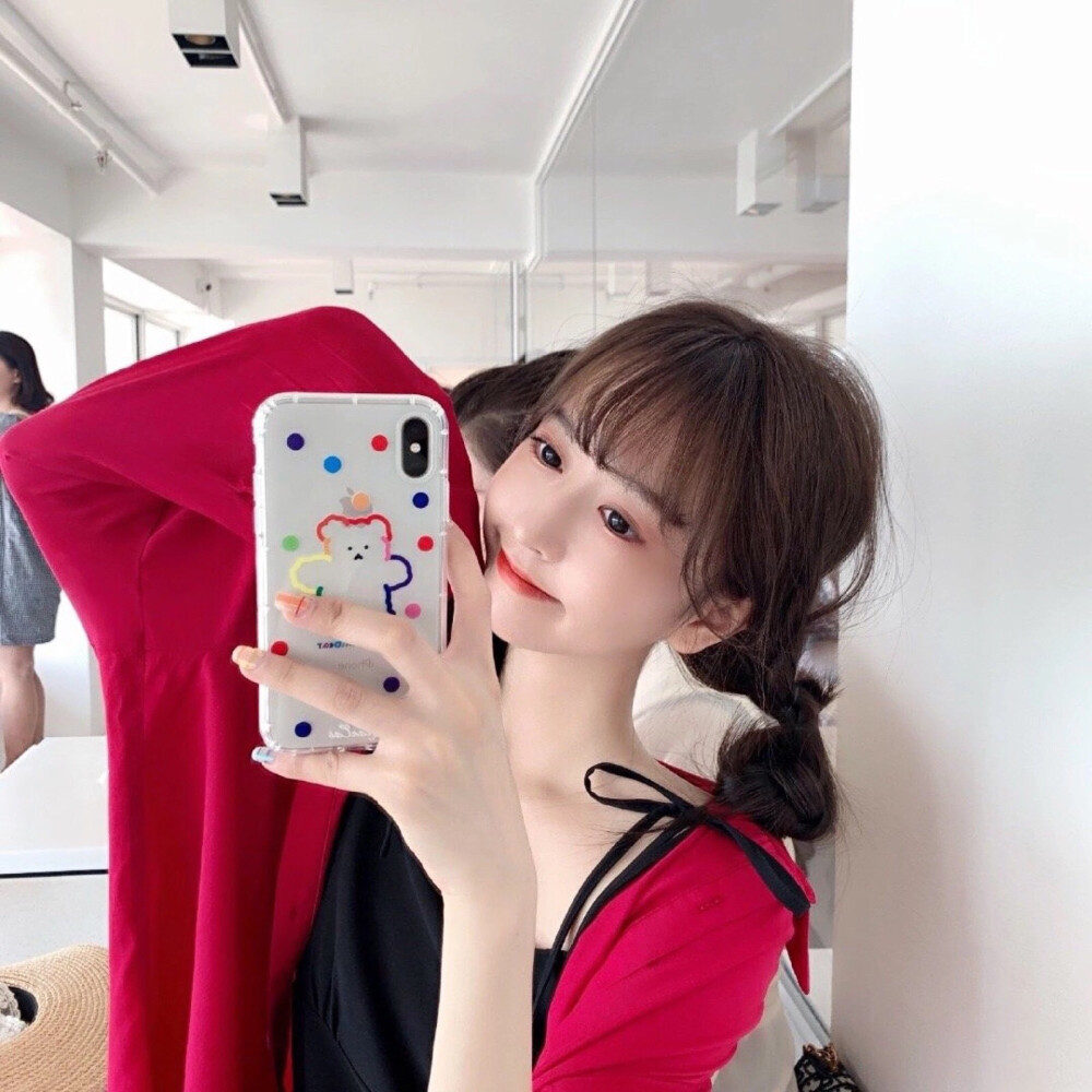 红色系温柔女生头像