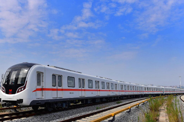 有游客前来打卡,随着人流量越来越多,交通必然会十分紧张,昆明为了