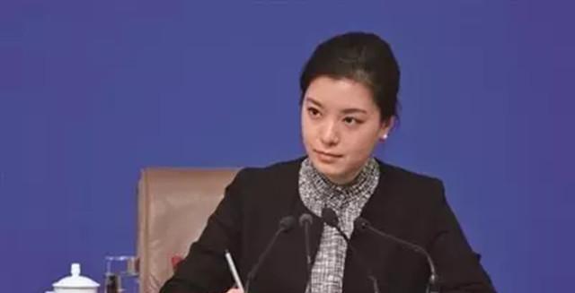 翻译官张京放弃北大清华成为外交翻译被称为冷艳美人