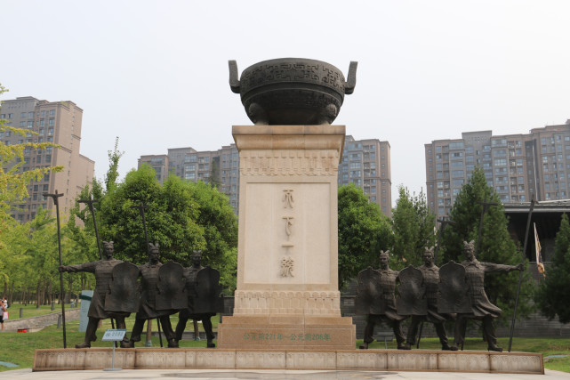 秦二世胡亥的陵墓位于西安曲江好地段周围墓景房价格不低