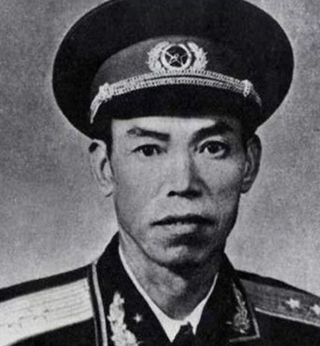 万岁军军长梁兴初的两任妻子名字都有同一个字第二任依然健在