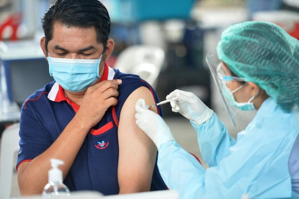泰国曼谷:接种中国疫苗