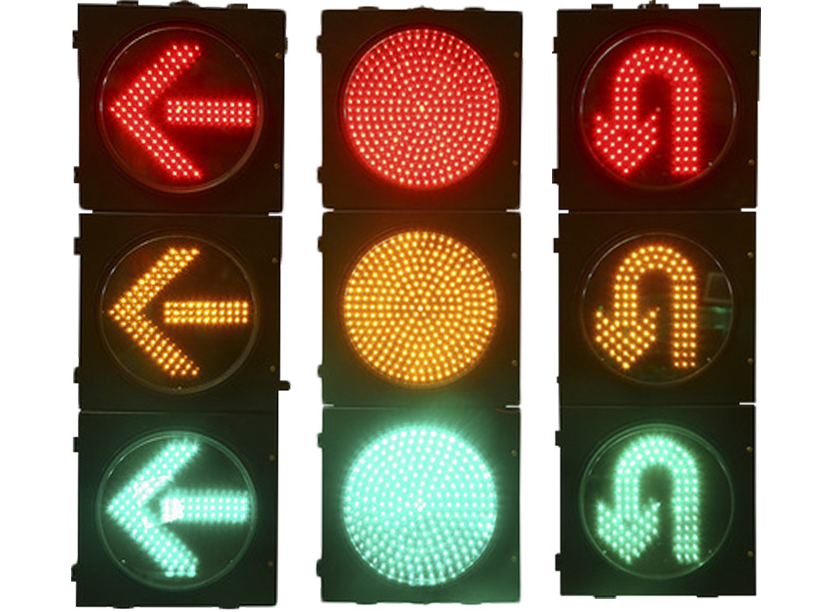 这个道理用到红绿灯也是如出一辙:上一版的红绿灯,往前的箭头表示直行