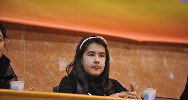 高颜值阿的江22岁女儿助力新疆男篮身高1米8现为排球运动员