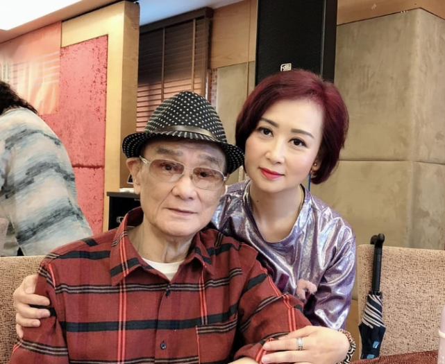 已故老戏骨谭炳文女儿入行当tvb艺人刘丹拍外景遭连环踢交足戏