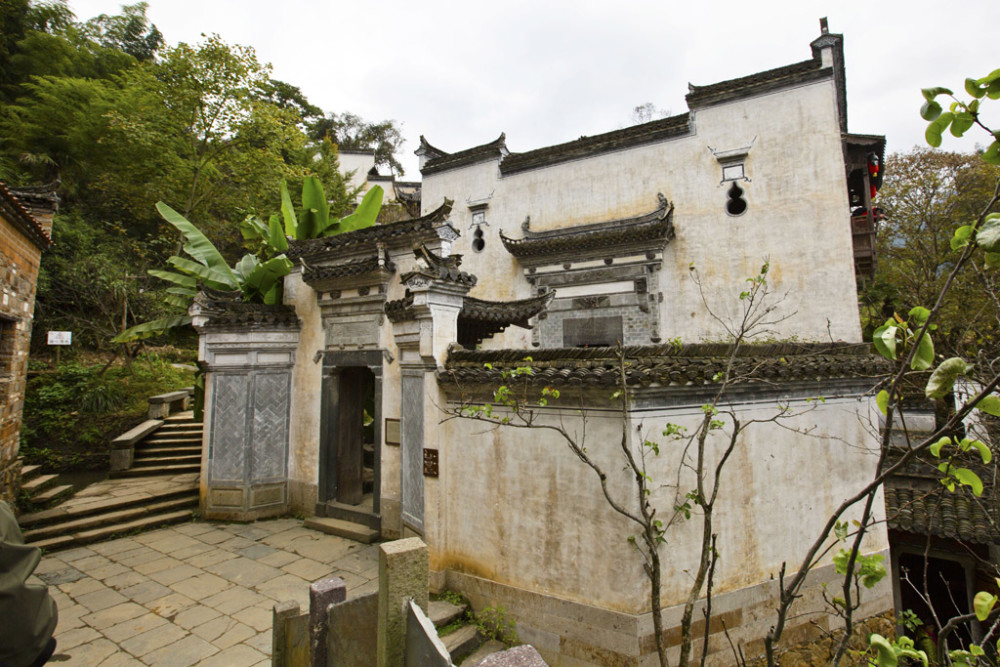 古老的徽派建筑精湛的艺术造诣篁岭木雕