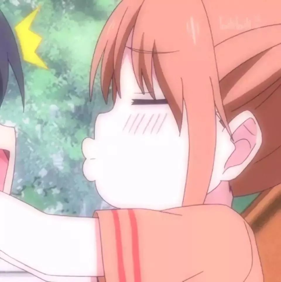 情侣头像丨失去的人也别再纠缠