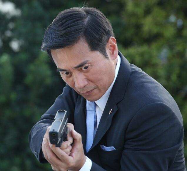 tvb御用配角欧瑞伟凭爱回家圈粉无数妻子曾是大马当红花旦