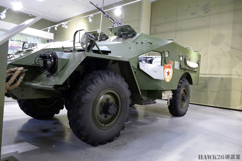 图说:btr-40装甲运兵车 外形酷似德国型号 车内空间小见缝插人_腾讯
