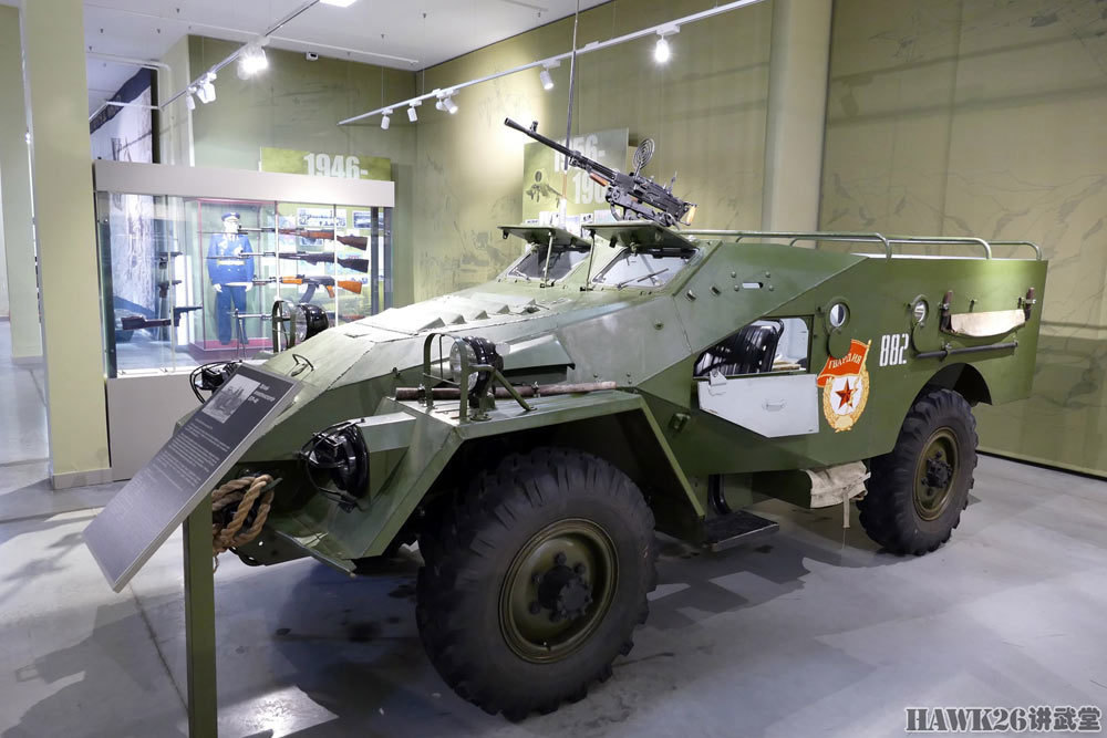 图说:btr-40装甲运兵车 外形酷似德国型号 车内空间小见缝插人_腾讯